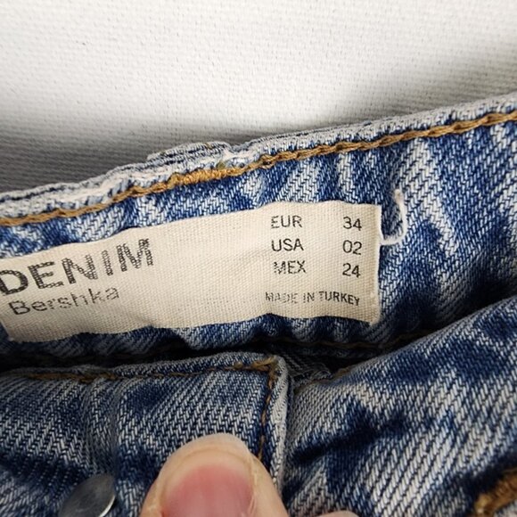 Bershka 'Fresh Vibes Fresh' Distressed Denim Shorts 2 - Picture 3 of 3